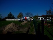 Stavba opěrné zdi u zahrady školy 2017